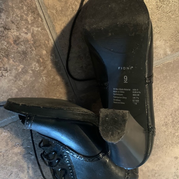 Fiona open toe  lace up shoes . - Picture 3 of 4